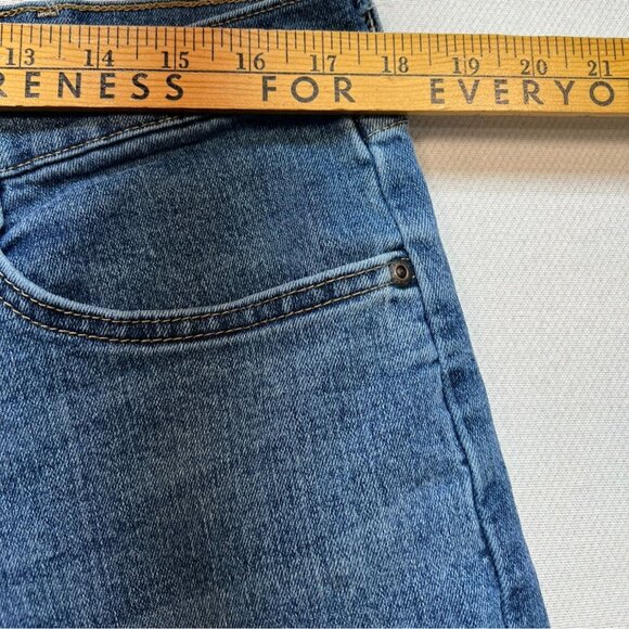 Wrangler Mens Relaxed Straight Jeans Size 36x30 Blue Denim Casual Classic Pocket - Picture 6 of 11